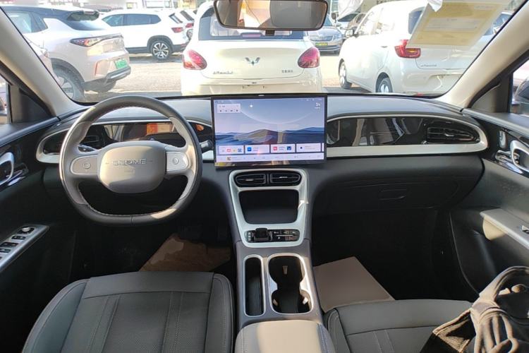 Used Geely Galaxy Geome 2026 Model 310km Dream Edition Center Console