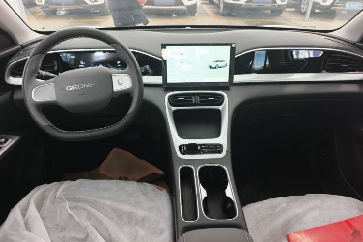 Used Geely Galaxy Geome 2026 Model 310km Youth Edition Center Console