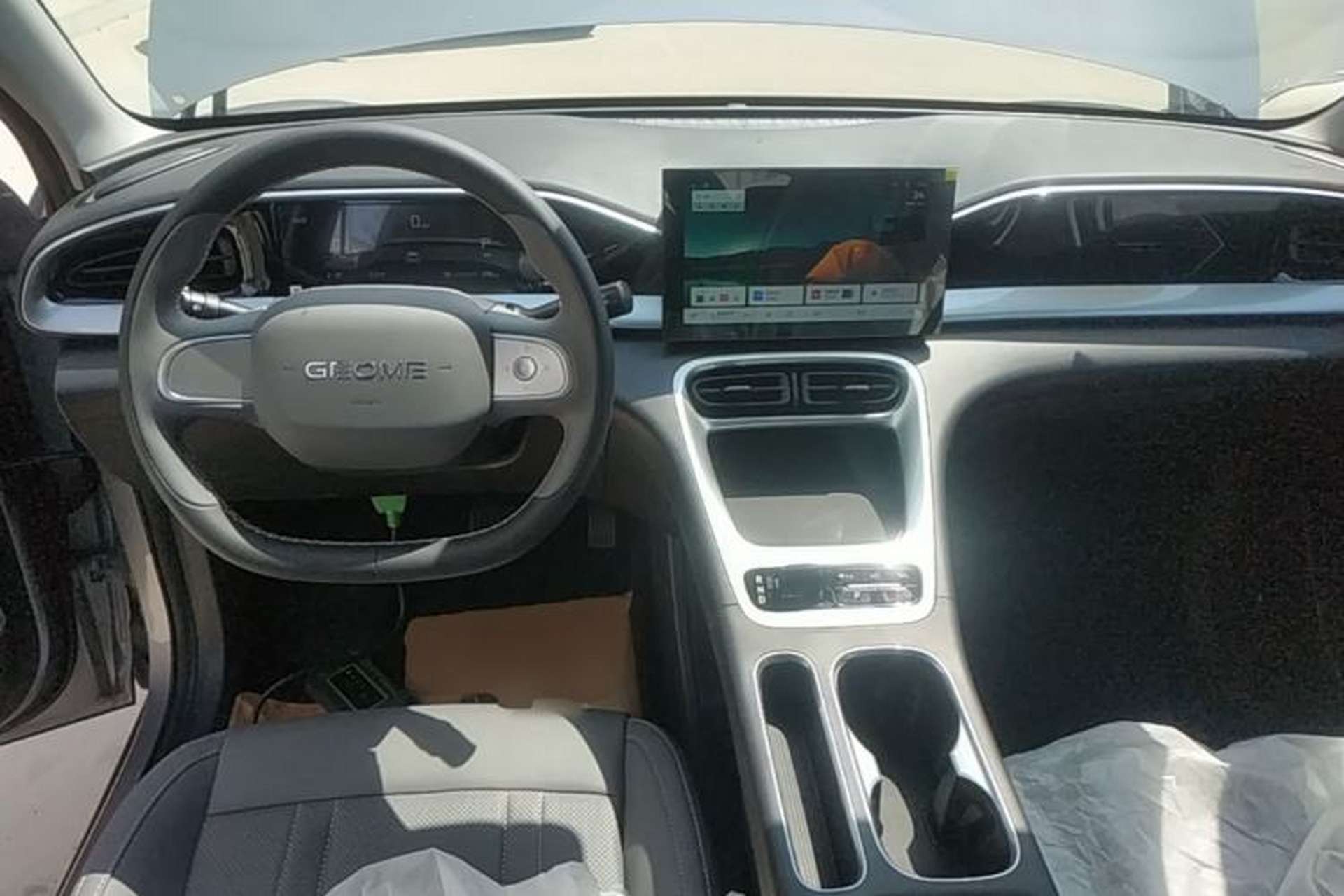 Used Geely Galaxy Geome 2026 Model 310km Youth Edition Center Console