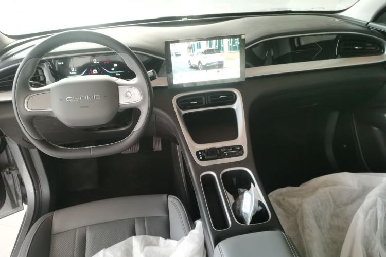 Used Geely Galaxy Geome 2026 Model 310km Youth Edition Center Console