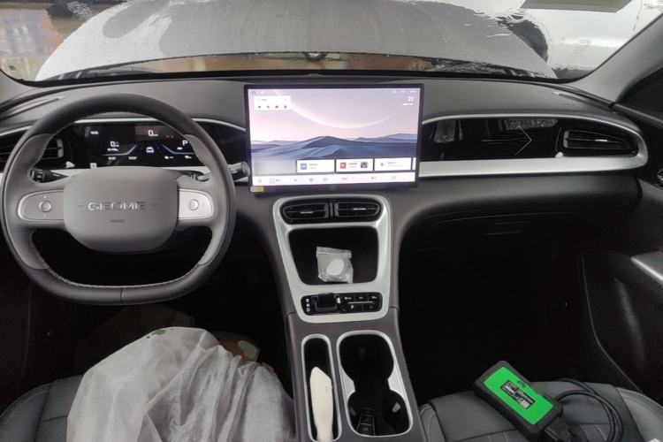 Used Geely Galaxy Geome 2026 Model 310km Dream Edition Center Console