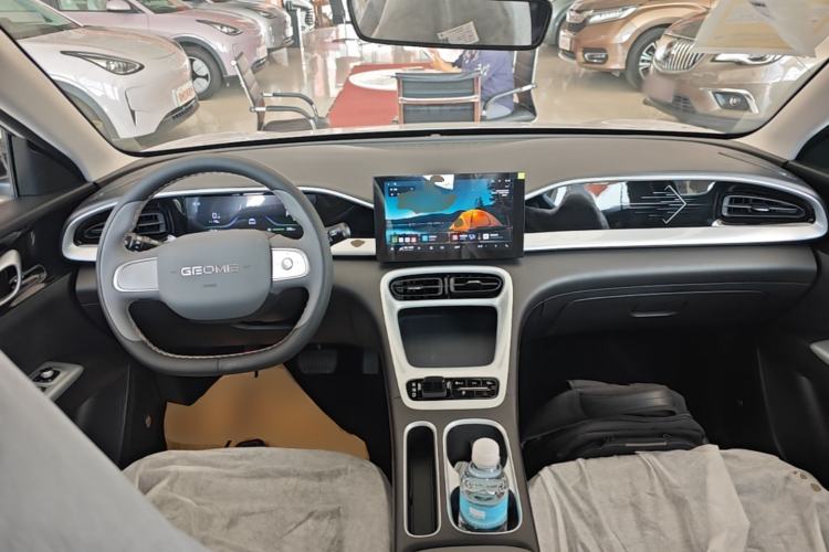 Used Geely Galaxy Geome 2026 Model 310km Youth Edition Center Console