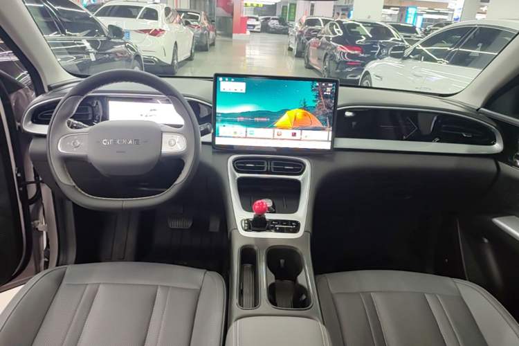 Used Geely Galaxy Geome 2026 Model 410km Exploration Edition Center Console