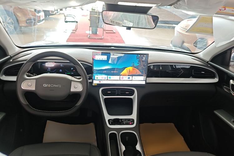Used Geely Galaxy Geome 2026 Model 310km Dream Edition Center Console