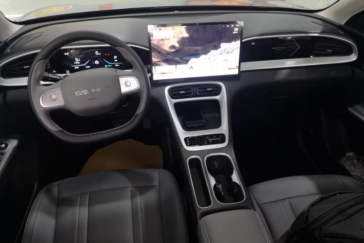 Used Geely Galaxy Geome 2026 Model 310km Dream Edition Center Console