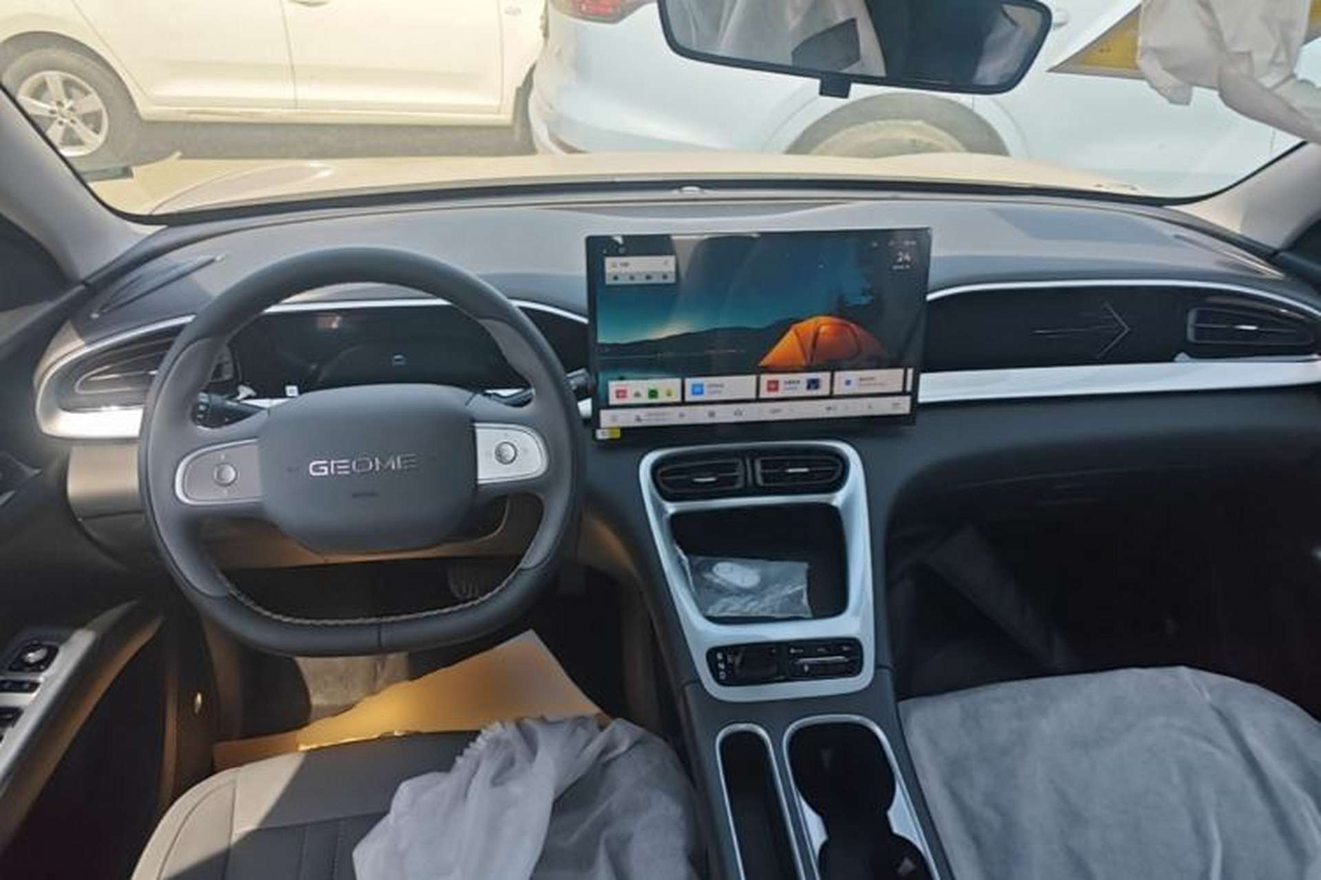 Used Geely Galaxy Geome 2026 Model 310km Dream Edition Center Console