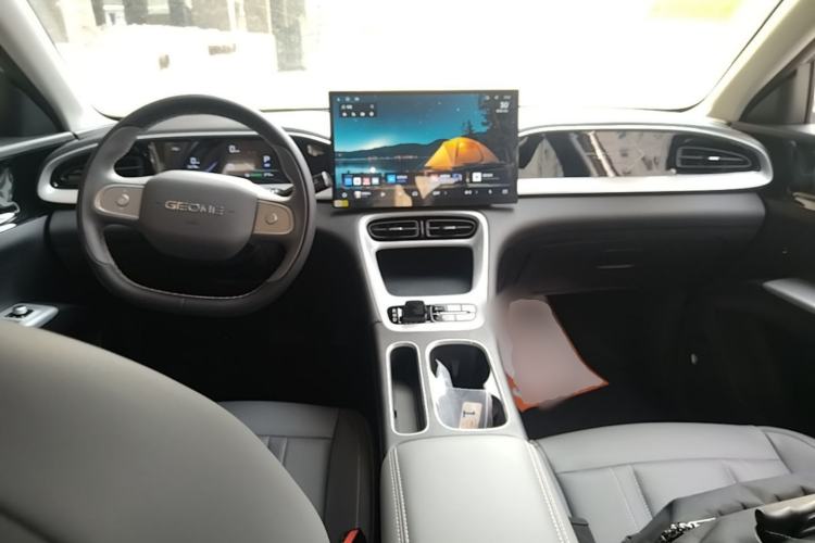 Used Geely Galaxy Geome 2026 Model 310km Dream Edition Center Console