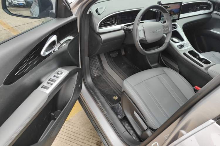 Used Geely Galaxy Geome 2026 Model 310km Youth Edition Driver Seat