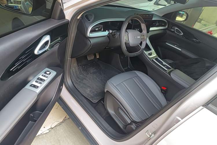 Used Geely Galaxy Geome 2026 Model 410km Freedom Edition Driver Seat