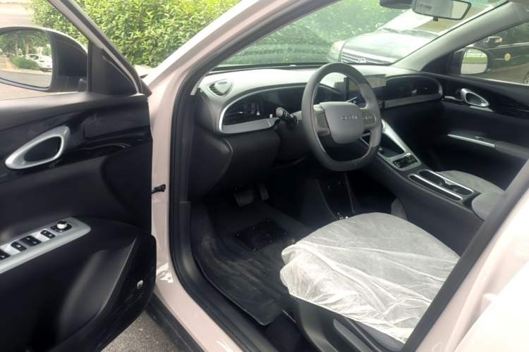 Used Geely Galaxy Geome 2026 Model 310km Youth Edition Driver Seat