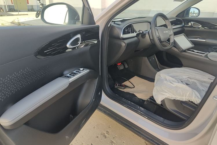 Used Geely Galaxy Geome 2026 Model 310km Youth Edition Driver Seat