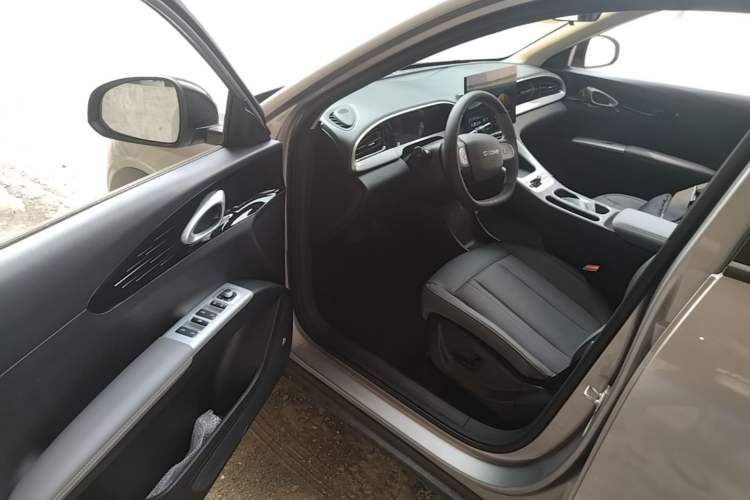 Used Geely Galaxy Geome 2026 Model 310km Dream Edition Driver Seat