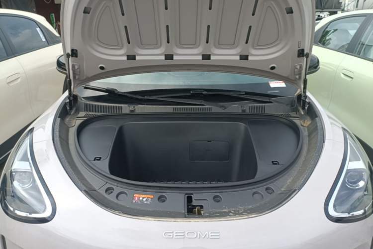 Used Geely Galaxy Geome 2026 Model 310km Youth Edition Engine Bay
