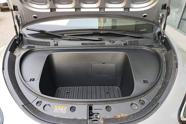 Used Geely Galaxy Geome 2026 Model 310km Youth Edition Engine Bay