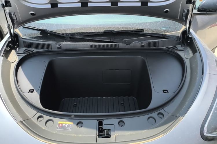 Used Geely Galaxy Geome 2026 Model 410km Carefree Edition Engine Bay