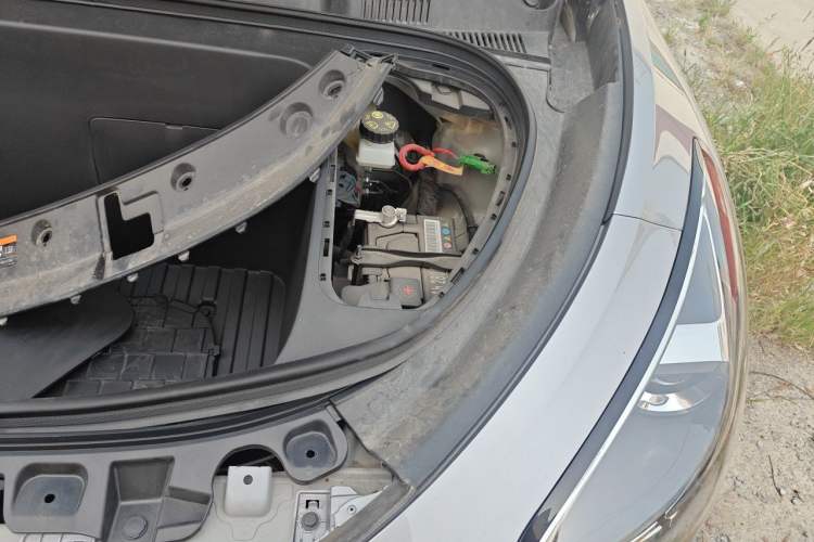 Used Geely Galaxy Geome 2026 Model 310km Youth Edition Engine Bay Left