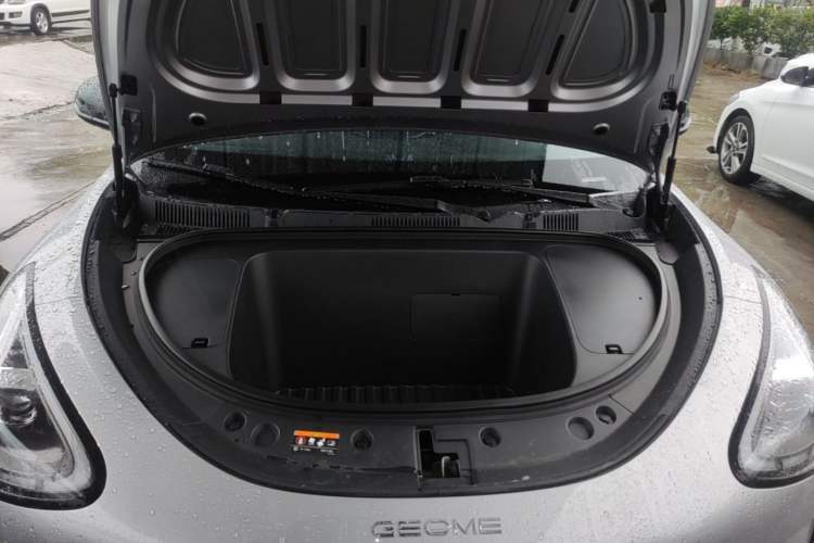 Used Geely Galaxy Geome 2026 Model 310km Dream Edition Engine Bay