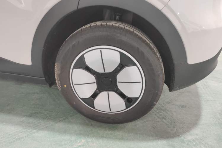 Used Geely Galaxy Geome 2026 Model 310km Youth Edition Exterior 1