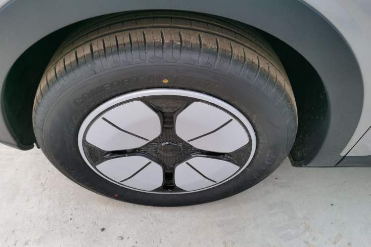 Used Geely Galaxy Geome 2026 Model 310km Youth Edition Exterior 4