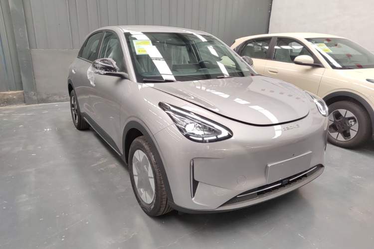Used Geely Galaxy Geome 2026 Model 310km Dream Edition Front Right 45 Deg