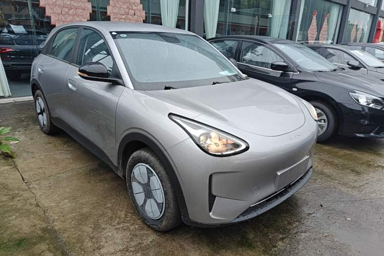 Used Geely Galaxy Geome 2026 Model 310km Youth Edition Front Right 45 Deg