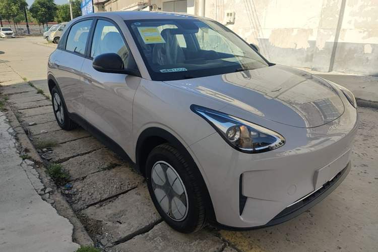 Used Geely Galaxy Geome 2026 Model 310km Youth Edition Front Right 45 Deg