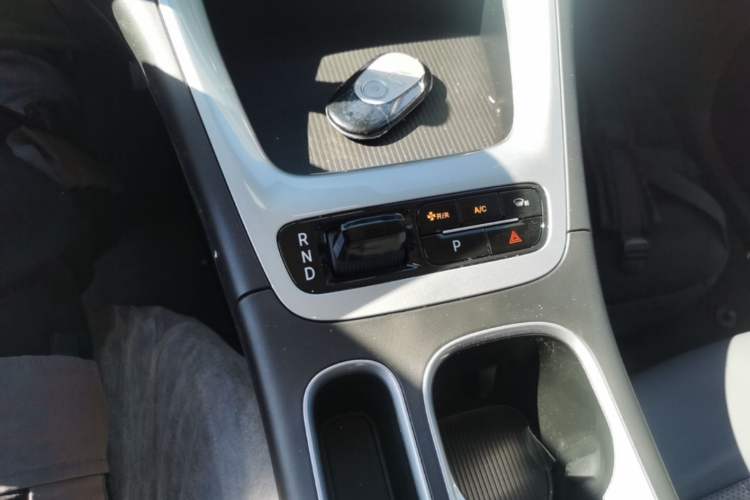 Used Geely Galaxy Geome 2026 Model 310km Youth Edition Gear Lever