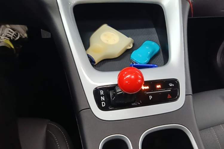 Used Geely Galaxy Geome 2026 Model 410km Freedom Edition Gear Lever