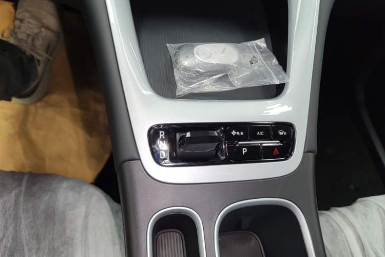 Used Geely Galaxy Geome 2026 Model 310km Dream Edition Gear Lever
