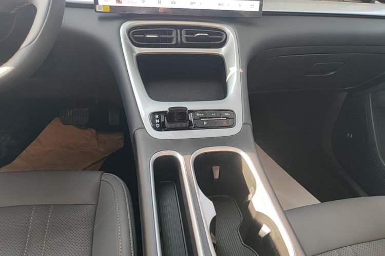 Used Geely Galaxy Geome 2026 Model 310km Dream Edition Gear Lever