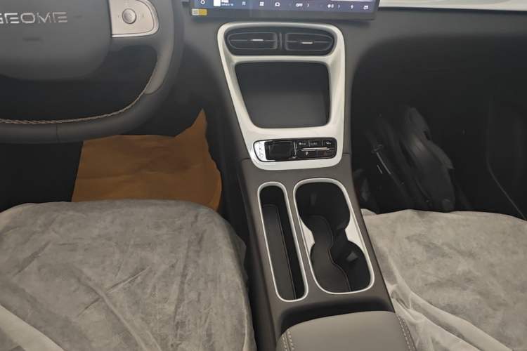 Used Geely Galaxy Geome 2026 Model 310km Dream Edition Gear Lever
