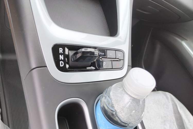 Used Geely Galaxy Geome 2026 Model 410km Freedom Edition Gear Lever