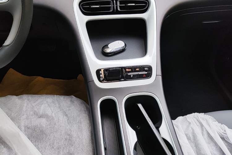 Used Geely Galaxy Geome 2026 Model 310km Youth Edition Gear Lever
