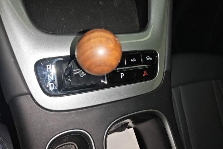 Used Geely Galaxy Geome 2026 Model 310km Dream Edition Gear Lever