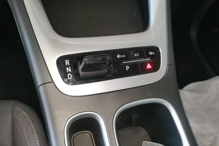 Used Geely Galaxy Geome 2026 Model 310km Youth Edition Gear Lever