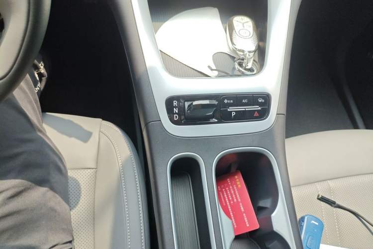Used Geely Galaxy Geome 2026 Model 410km Freedom Edition Gear Lever