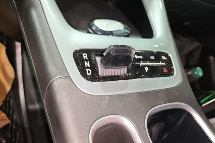 Used Geely Galaxy Geome 2026 Model 310km Youth Edition Gear Lever