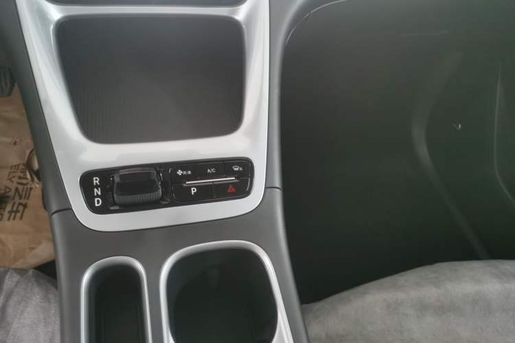 Used Geely Galaxy Geome 2026 Model 310km Youth Edition Gear Lever