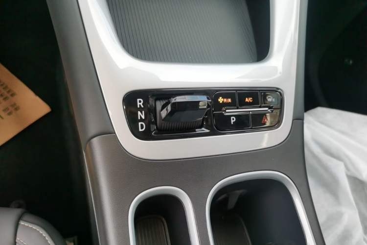 Used Geely Galaxy Geome 2026 Model 310km Dream Edition Gear Lever