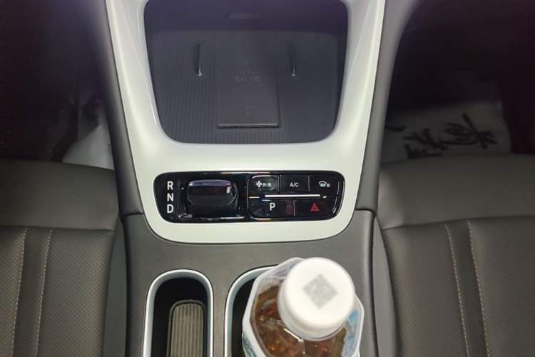 Used Geely Galaxy Geome 2026 Model 410km Exploration Edition Gear Lever