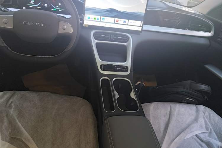 Used Geely Galaxy Geome 2026 Model 310km Dream Edition Gear Lever