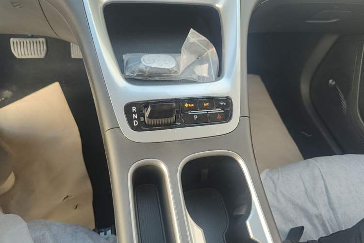 Used Geely Galaxy Geome 2026 Model 310km Youth Edition Gear Lever