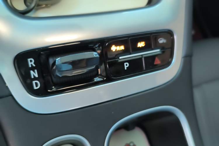 Used Geely Galaxy Geome 2026 Model 310km Dream Edition Gear Lever