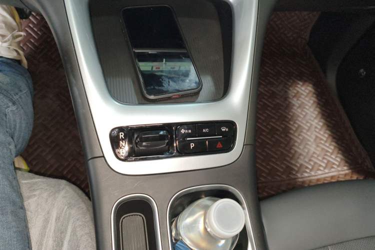 Used Geely Galaxy Geome 2026 Model 310km Youth Edition Gear Lever