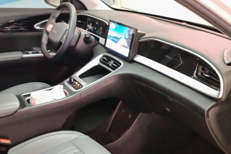 Used Geely Galaxy Geome 2026 Model 310km Youth Edition Interior 2