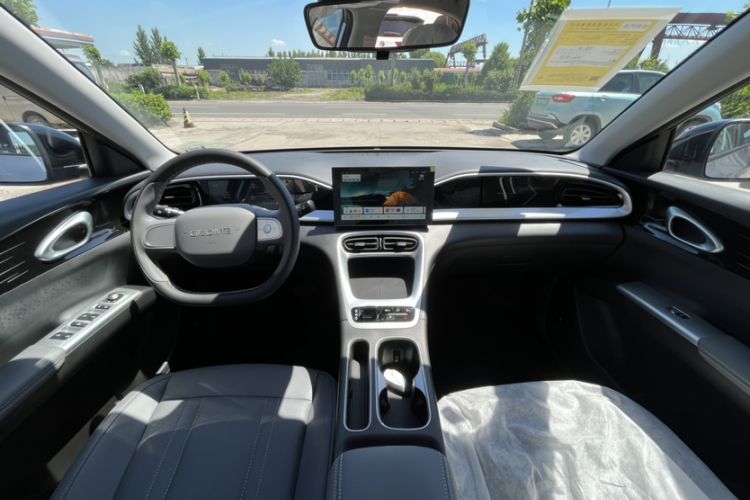 Used Geely Galaxy Geome 2026 Model 310km Youth Edition Interior 3