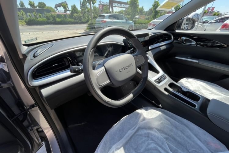 Used Geely Galaxy Geome 2026 Model 310km Youth Edition Interior 4