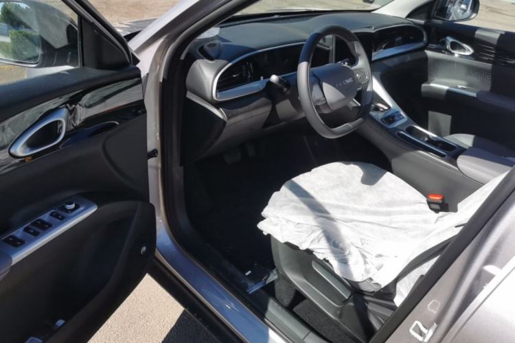 Used Geely Galaxy Geome 2026 Model 310km Youth Edition Left Front Seat