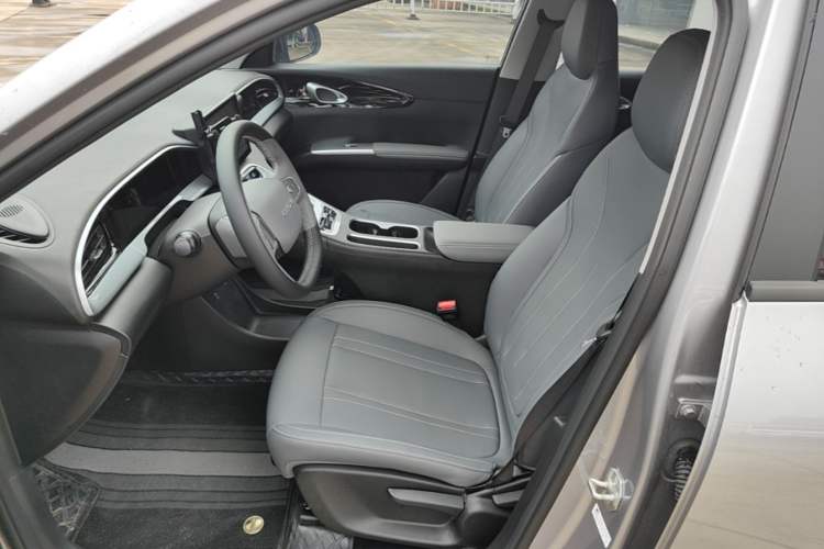 Used Geely Galaxy Geome 2026 Model 310km Youth Edition Left Front Seat
