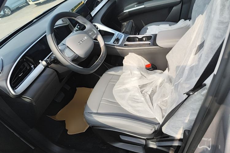 Used Geely Galaxy Geome 2026 Model 310km Youth Edition Left Front Seat